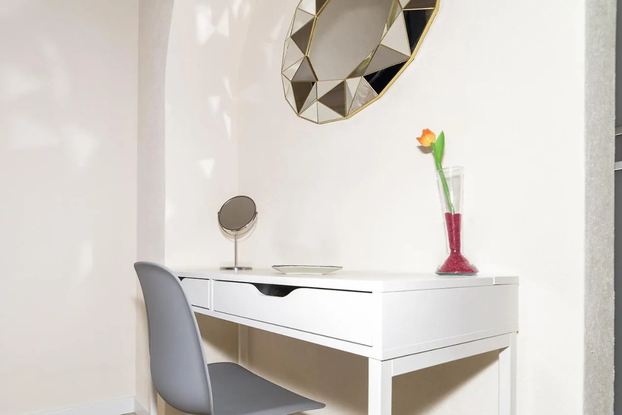 Suite Caronda Aeroporto di Catania Fontana Rossa Casa vacanze