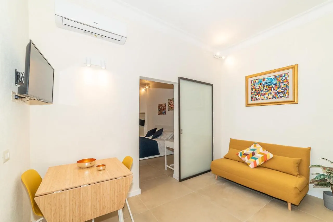 Suite Caronda Aeroporto di Catania Fontana Rossa Casa vacanze